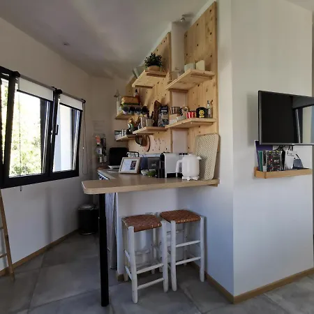 La De L'abbaye - Climatisation Et Petit Dej Bed and breakfast 3*