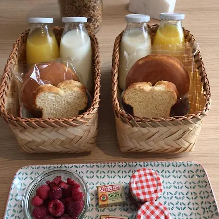 La De L'abbaye - Climatisation Et Petit Dej Frühstückspension Nantes