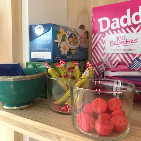 La De L'abbaye - Climatisation Et Petit Dej 3* Nantes