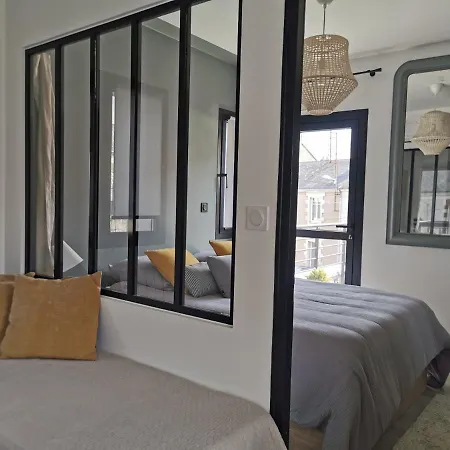La De L'abbaye - Climatisation Et Petit Dej Bed and Breakfast *