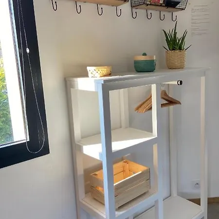 La De L'abbaye - Climatisation Et Petit Dej 3* Nantes