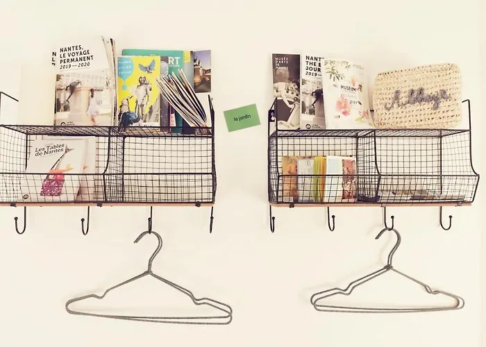 La De L'abbaye - Climatisation Et Petit Dej B&B 3*