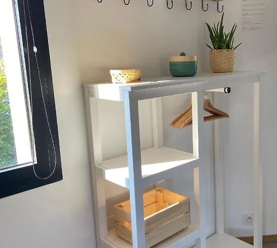 La De L'abbaye - Climatisation Et Petit Dej 3* Нант