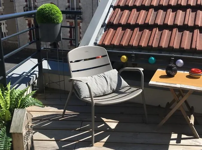 Panzió La De L'abbaye - Climatisation Et Petit Dej Nantes